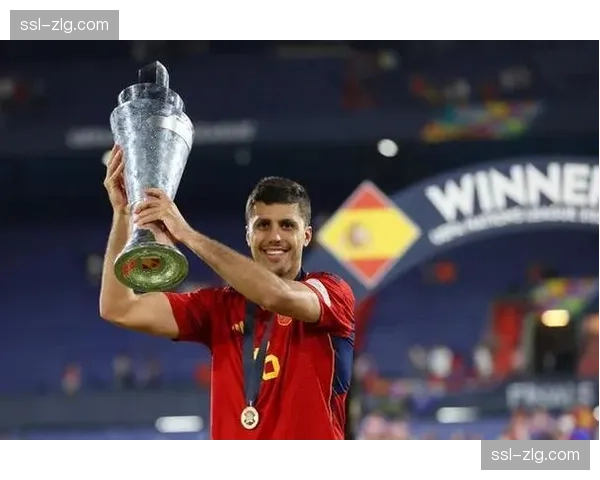 战术述评：哈维的临场调整，如何通过换人改变比赛局面