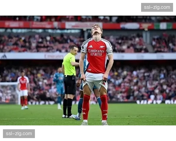 阿尔特塔的4-4-2无球体系：阿森纳高位逼抢如何封锁葡萄牙体育中路空间